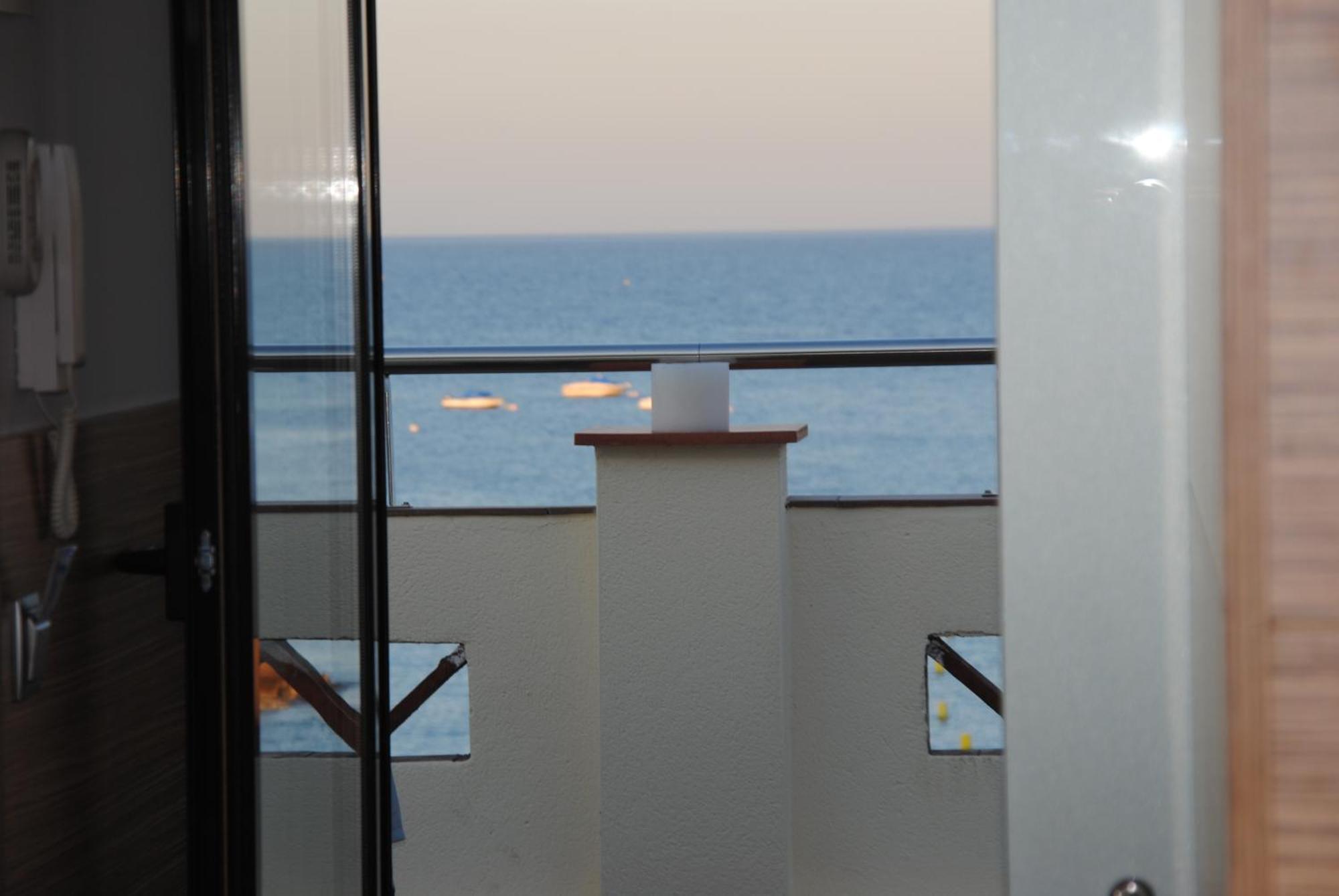 Hotel Victoria Tossa de Mar Habitación foto